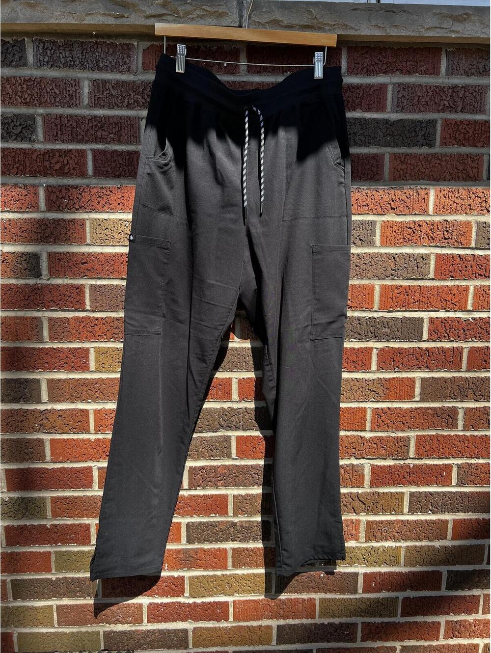 Beyond Scrubs Black High Rise Joggers Scrubs Pants